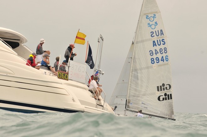 Start boat crew acknowledge Sandy Higgins and Paul Marsh’s win - SAP 505 World Championship © Christophe Favreau http://christophefavreau.photoshelter.com/